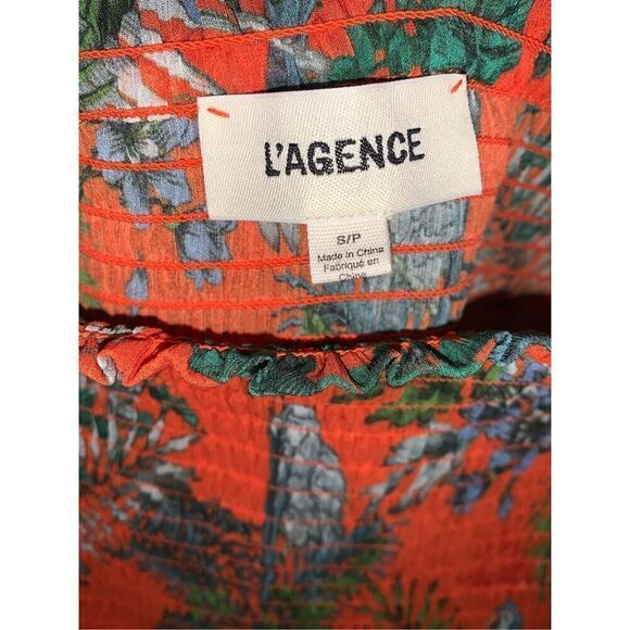 L'AGENCE Cece Smocked Top In Orange Multi Parrot - Picture 10 of 14
